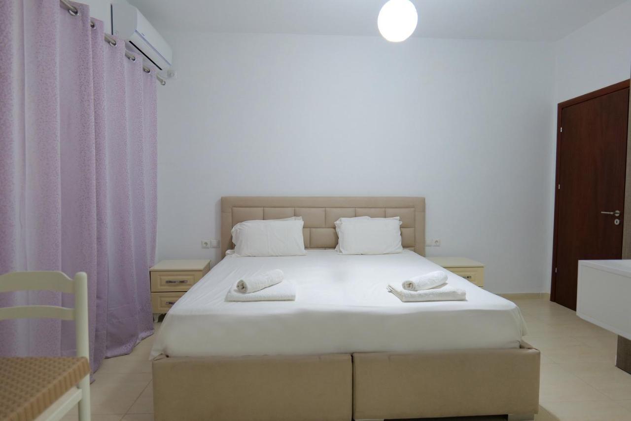 Pink Holiday Sarandë Eksteriør billede